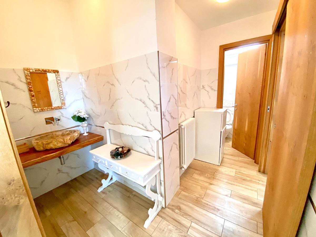 Hotel La Perla Marina di Massa Εξωτερικό φωτογραφία